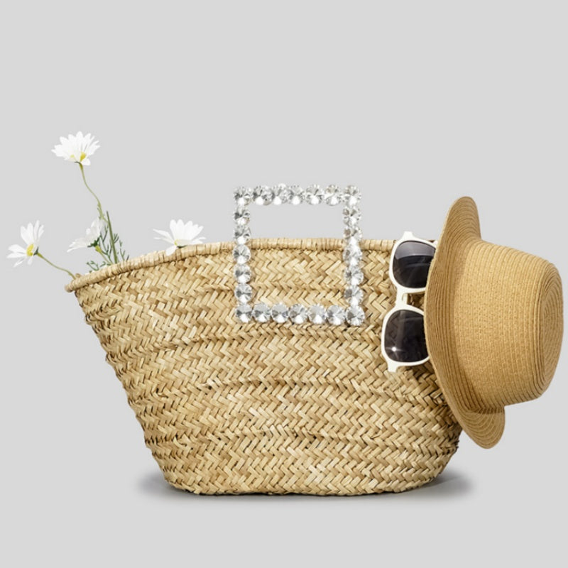 Gracefully Styled Bag for Any Occasion
