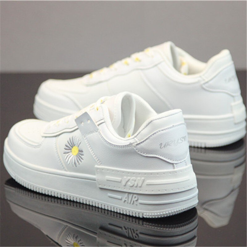 Well Tailored Sneakers with a Graceful Silhouette