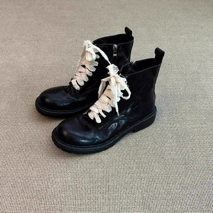 Polished Boots with an Effortless Classic Look