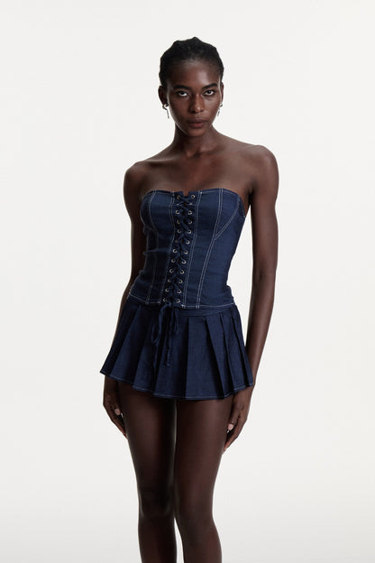 Sophisticated Garment with a Clean Classic Look