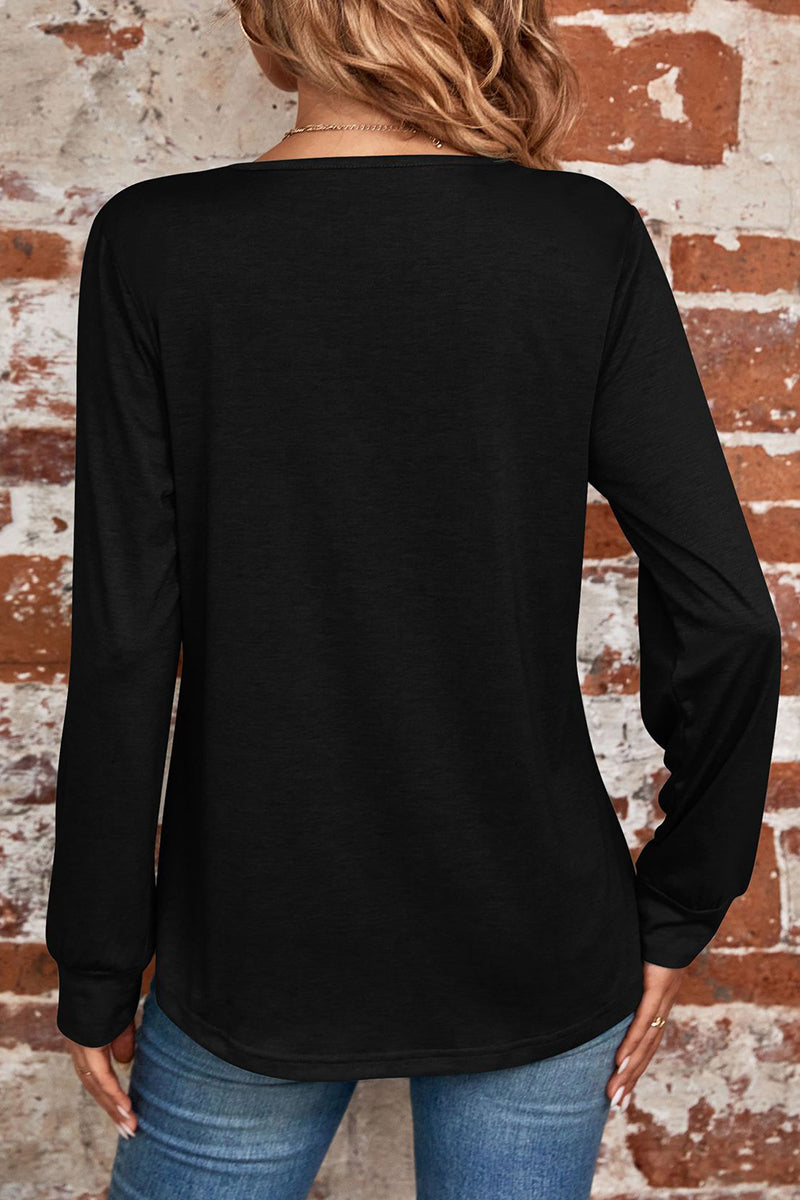 Effortlessly Elegant Top with a Timeless Design