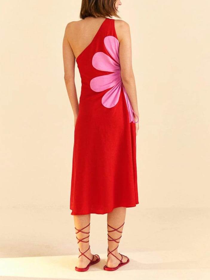 Classic Vintage Dress with a Flattering Fit