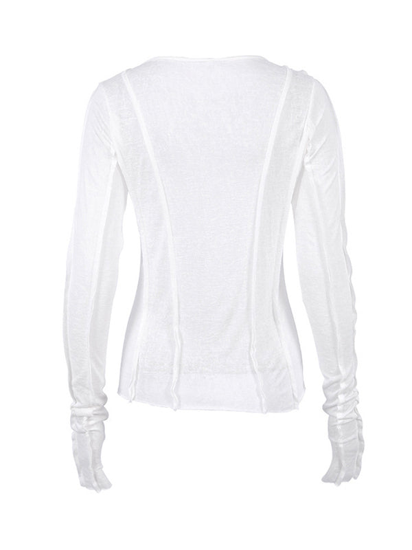 Effortlessly Elegant T-Shirt with a Timeless Design