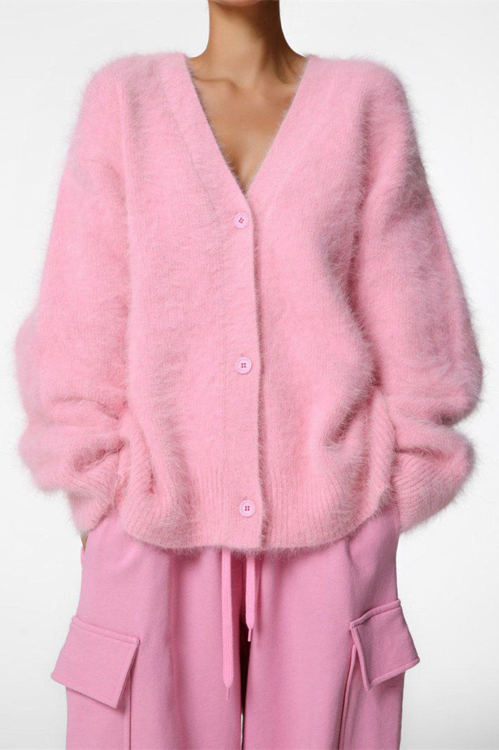 Well Tailored Cardigan with a Graceful Silhouette
