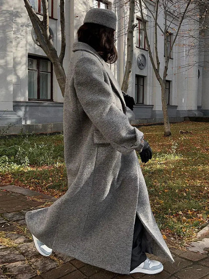 Classic Vintage & Enduringly Stylish Coat