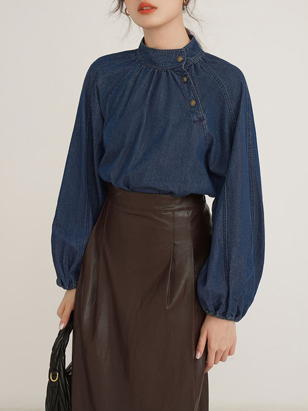 Classic Vintage Blouse with a Flattering Fit