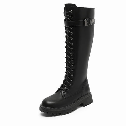 Effortlessly Elegant Boots with a Timeless Design