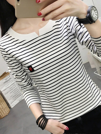 Effortlessly Elegant T-Shirt with a Timeless Design