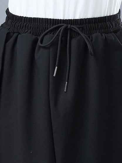 Beautifully Finished Pants in a Timeless Design