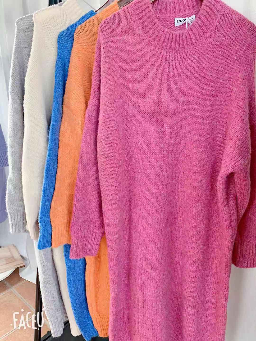 Well Tailored Sweater with a Graceful Silhouette
