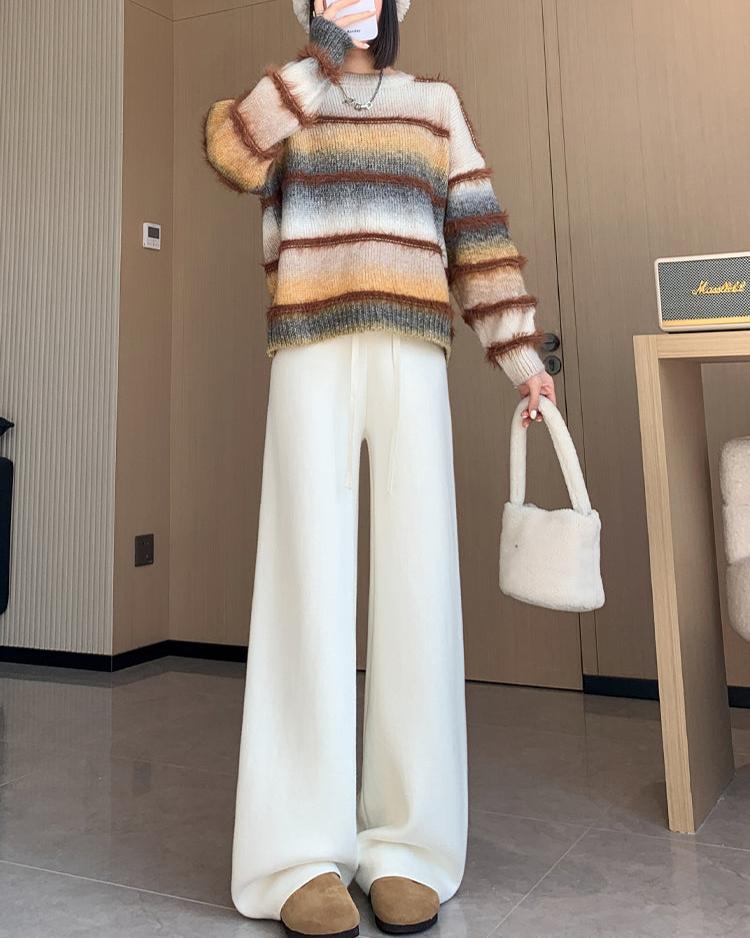 Sophisticated Pants with a Clean Classic Look