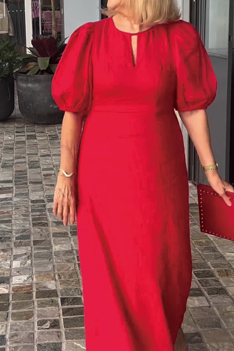 Beautifully Finished Dress in a Timeless Design