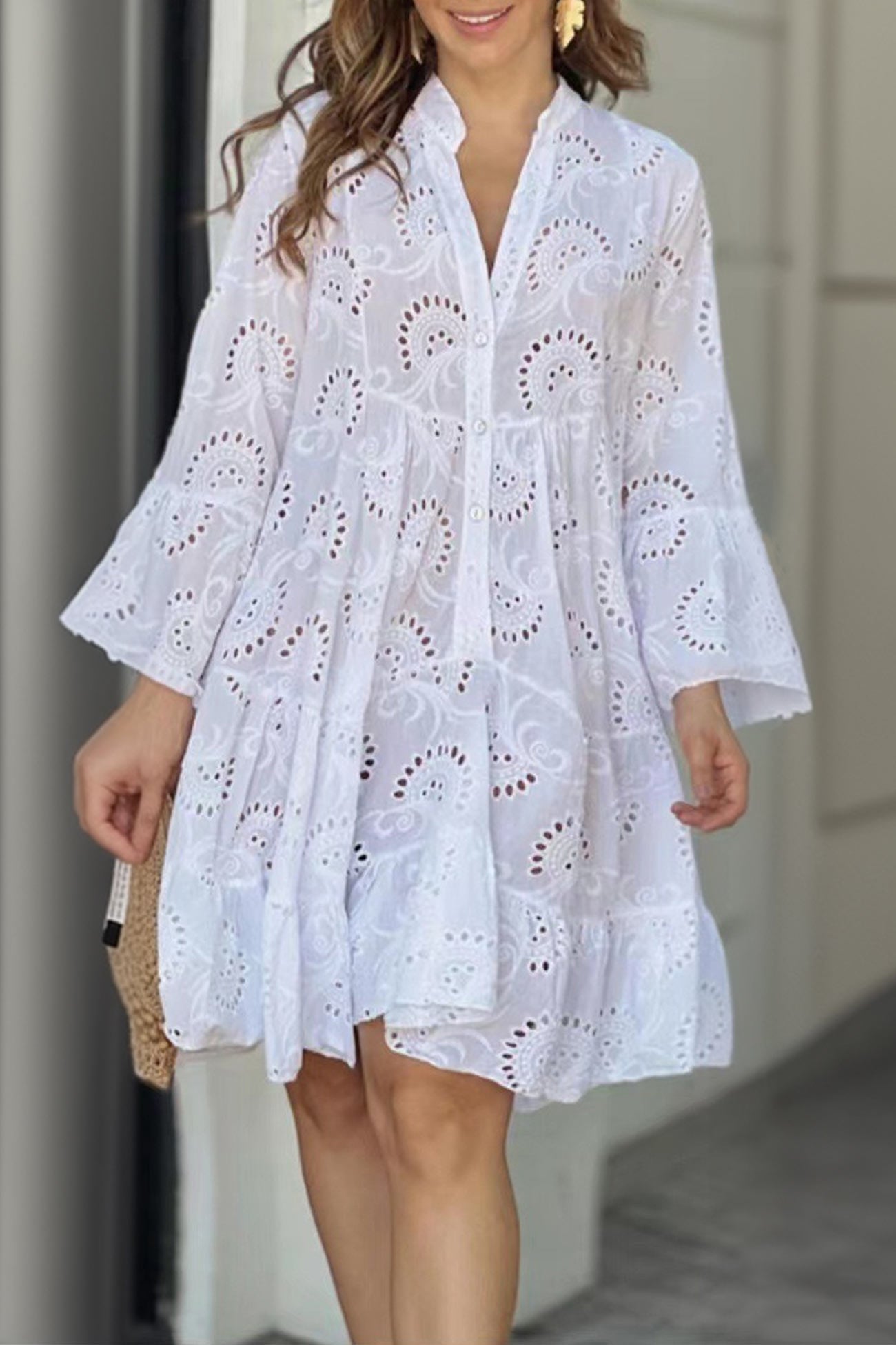 Beautifully Finished Dress in a Timeless Design