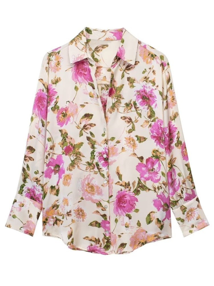 Effortlessly Elegant Blouse with a Timeless Design