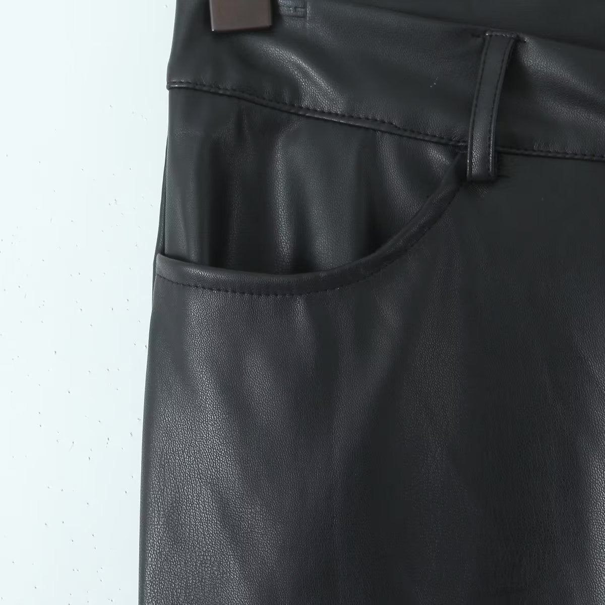 Beautifully Finished Pants in a Timeless Design