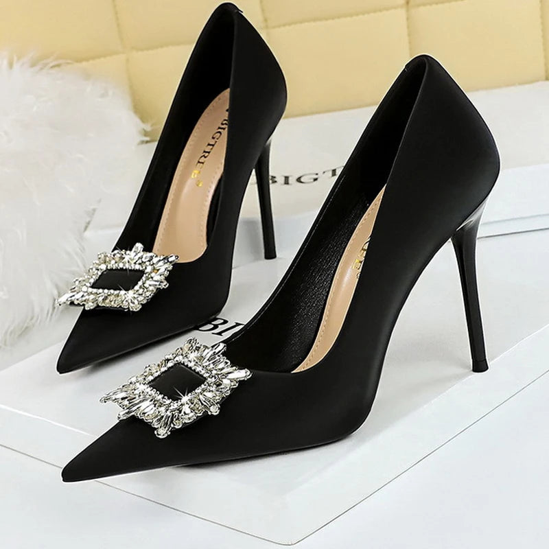 Elegantly Styled Heels for Everyday Wear