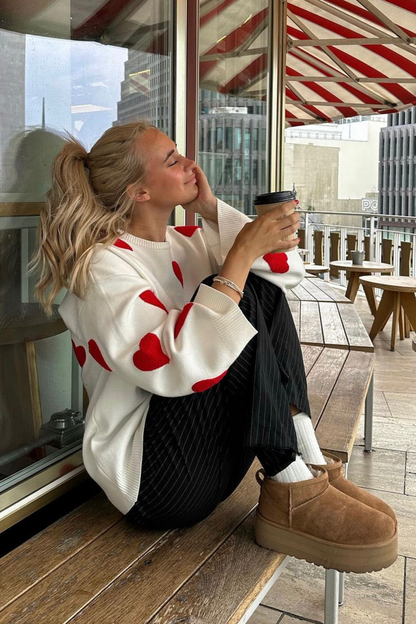 Effortlessly Elegant Sweater with a Timeless Design