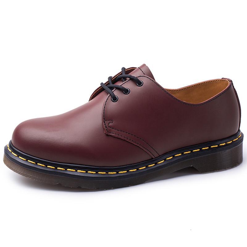 Well Tailored Boots with a Graceful Silhouette