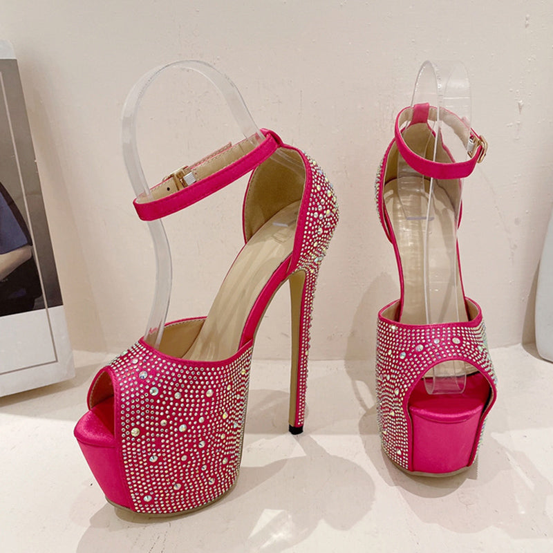 Polished Heels with an Effortless Classic Look