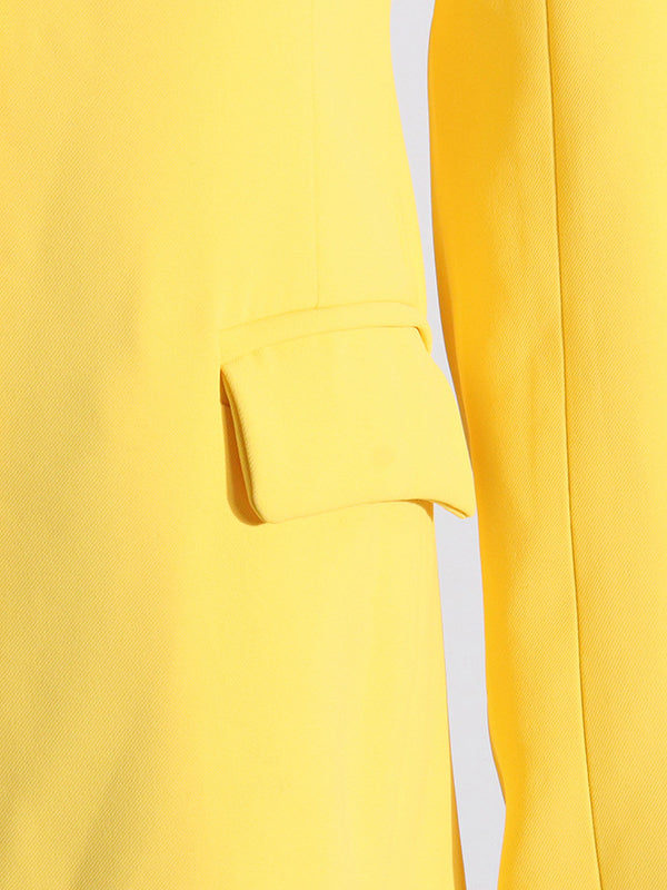 Sophisticated Garment with a Clean Classic Look