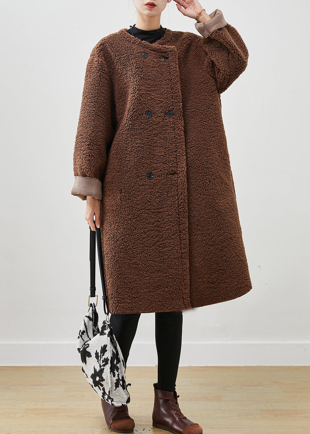 Beautifully Finished Coat in a Timeless Design