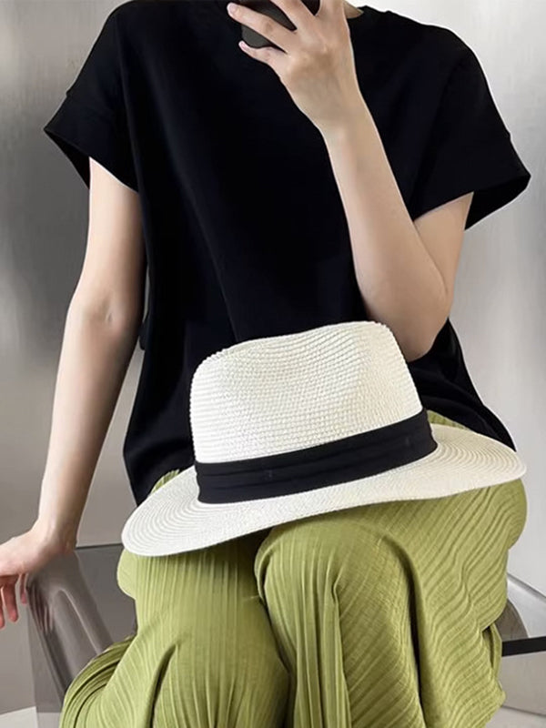 Effortlessly Elegant T-Shirt with a Timeless Design