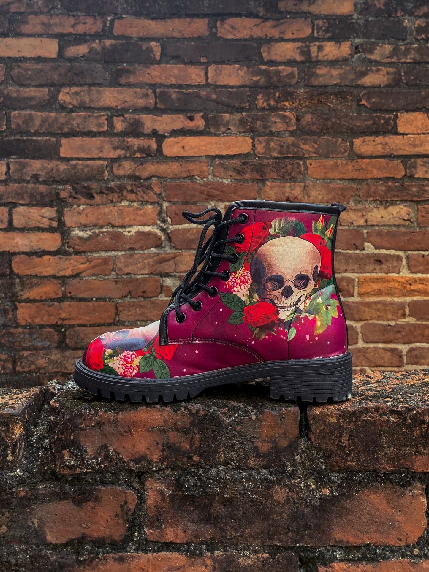 Beautifully Finished Boots in a Timeless Design