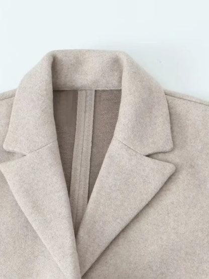 Gracefully Styled Coat for Any Occasion