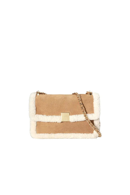 Sophisticated Bag with a Clean Classic Look