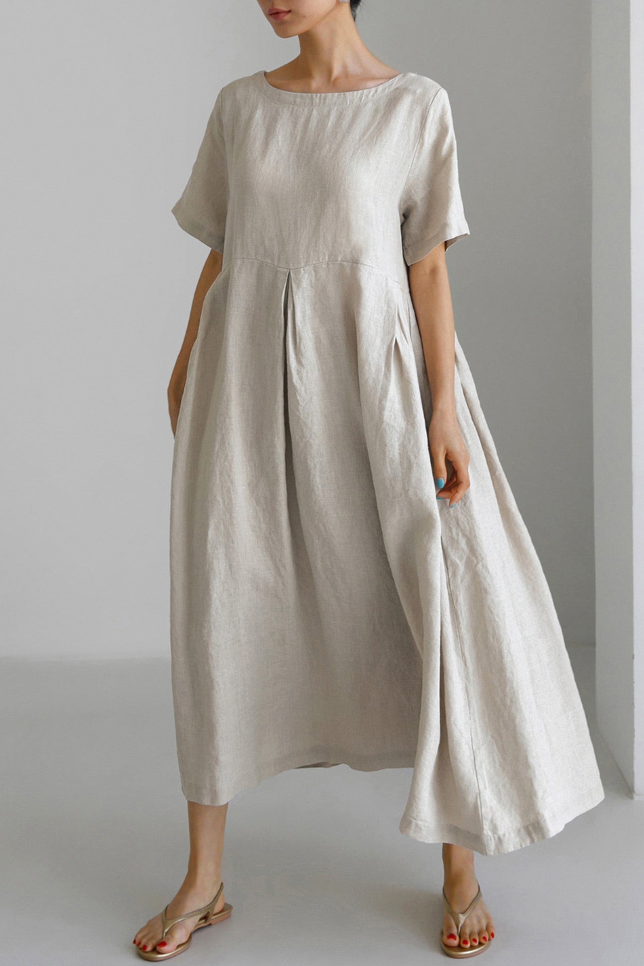 Well Tailored Dress with a Graceful Silhouette