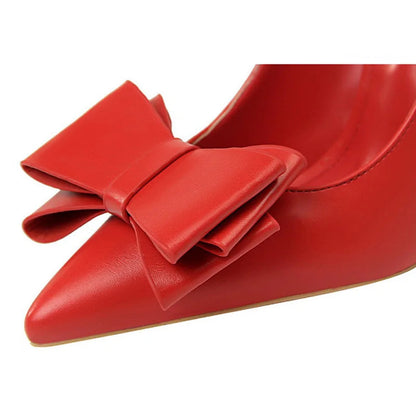 Well Tailored Heels with a Graceful Silhouette