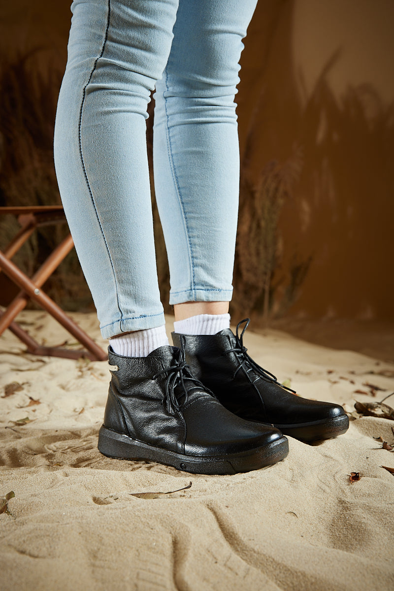 Elegantly Styled Boots for Everyday Wear