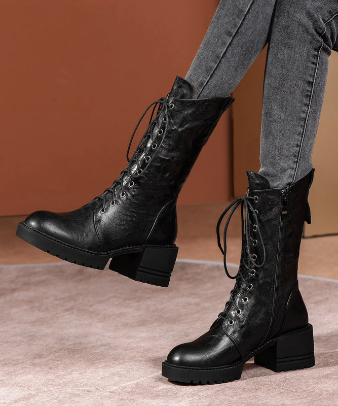 Effortlessly Elegant Boots with a Timeless Design