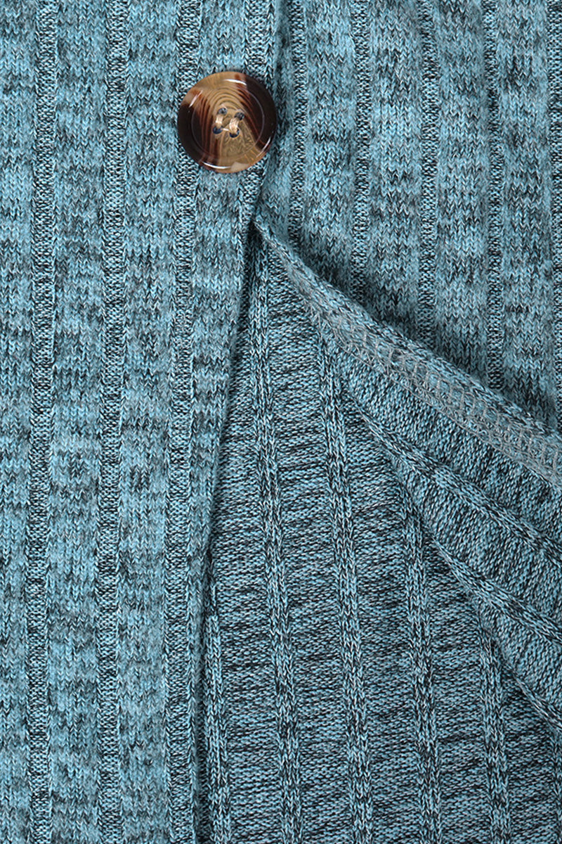 Effortlessly Elegant Sweater with a Timeless Design