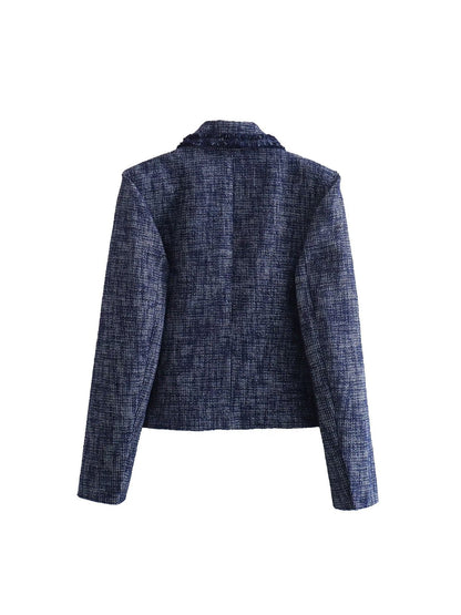 Effortlessly Elegant Garment with a Timeless Design