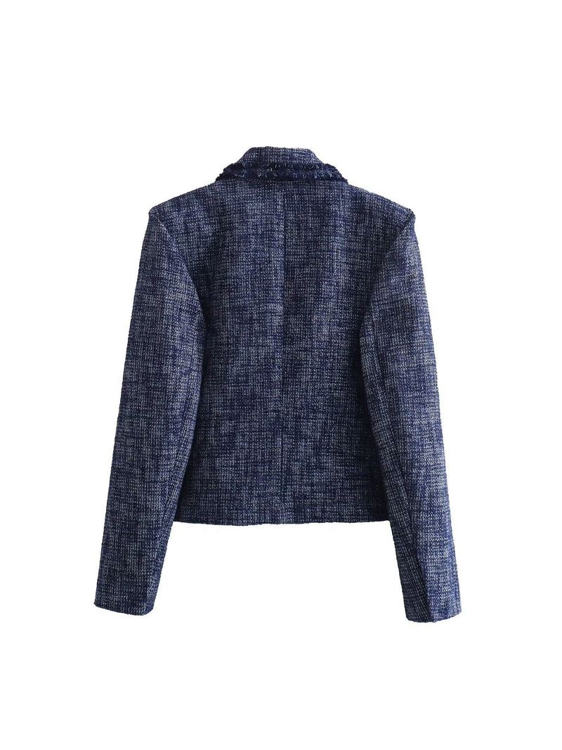 Effortlessly Elegant Garment with a Timeless Design