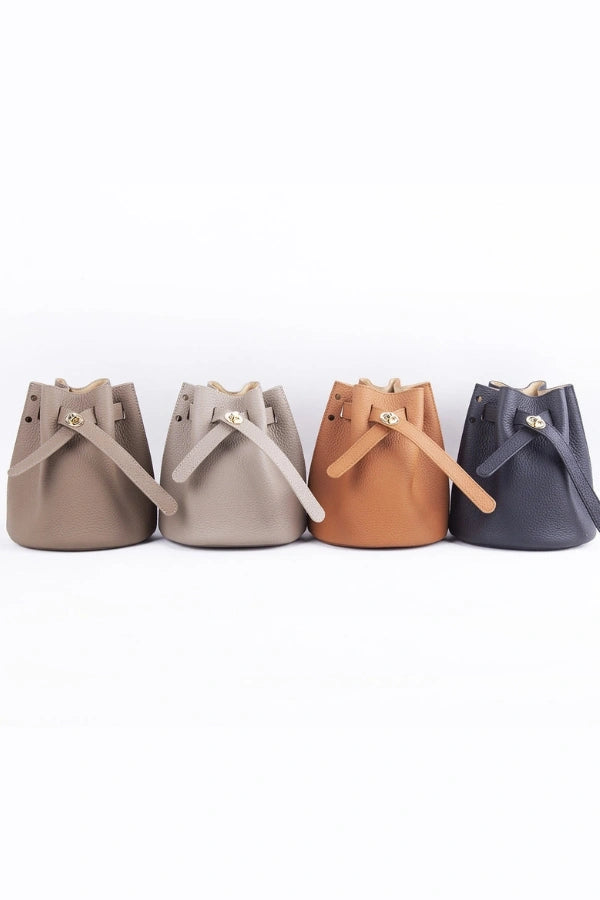 Polished Bag with an Effortless Classic Look