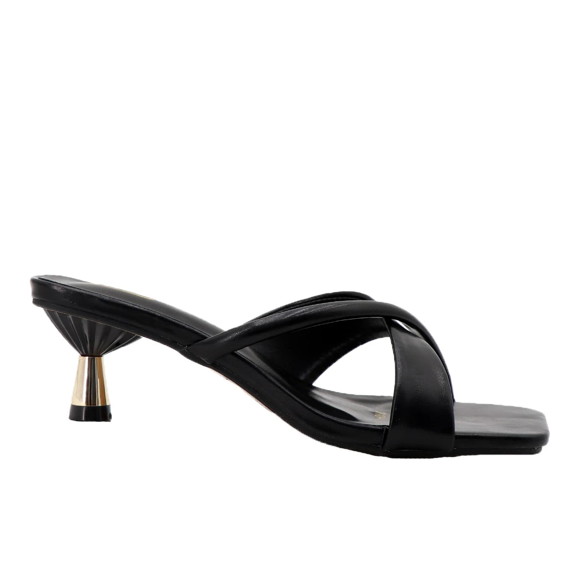 Well Tailored Sandals with a Graceful Silhouette