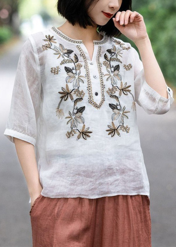 Well Tailored Top with a Graceful Silhouette