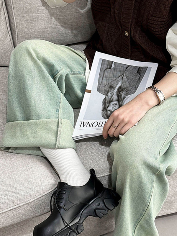 Well Tailored Pants with a Graceful Silhouette