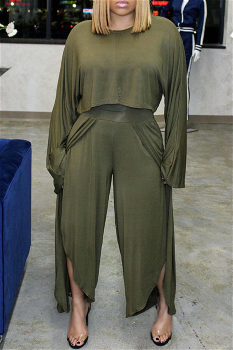 Effortlessly Elegant Garment with a Timeless Design