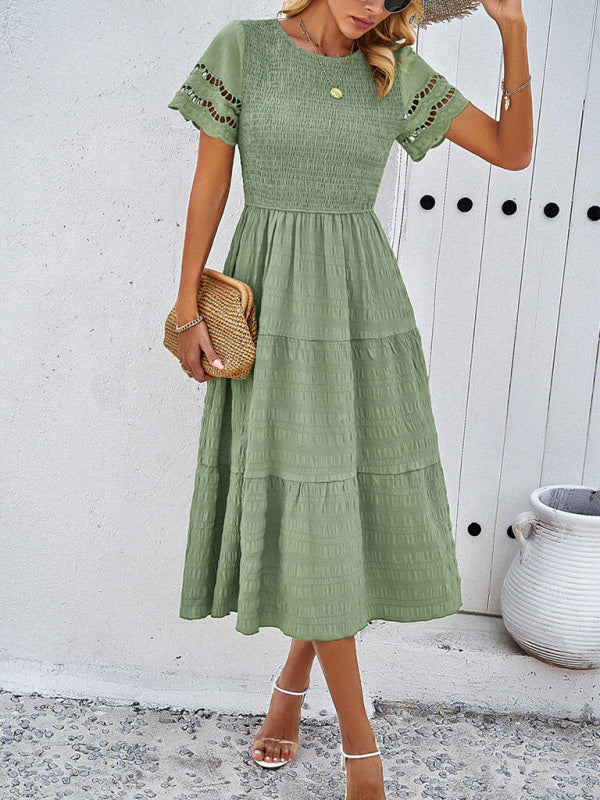 Effortlessly Elegant Dress with a Timeless Design