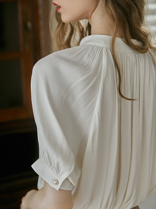 Beautifully Crafted Blouse in a Classic Style