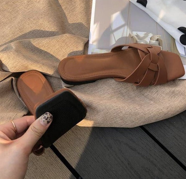Elegantly Styled Sandals for Everyday Wear