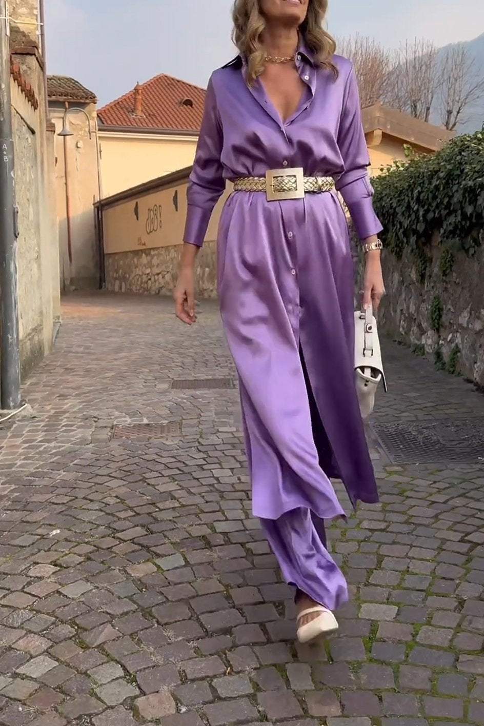 Effortlessly Elegant Top with a Timeless Design