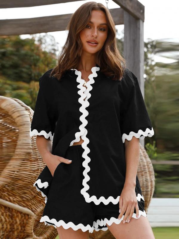 Effortlessly Elegant Shirt with a Timeless Design
