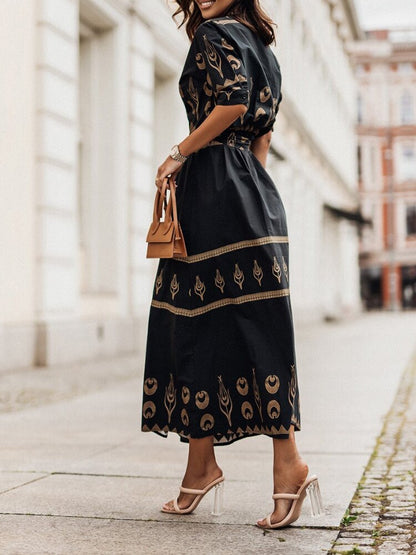 Effortlessly Elegant Dress with a Timeless Design