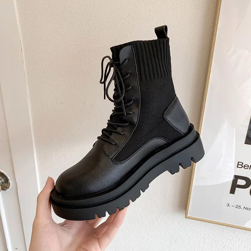 Beautifully Finished Boots in a Timeless Design
