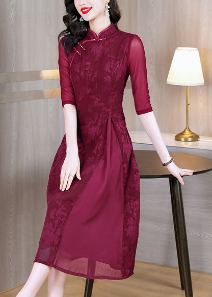 Well Tailored Dress with a Graceful Silhouette