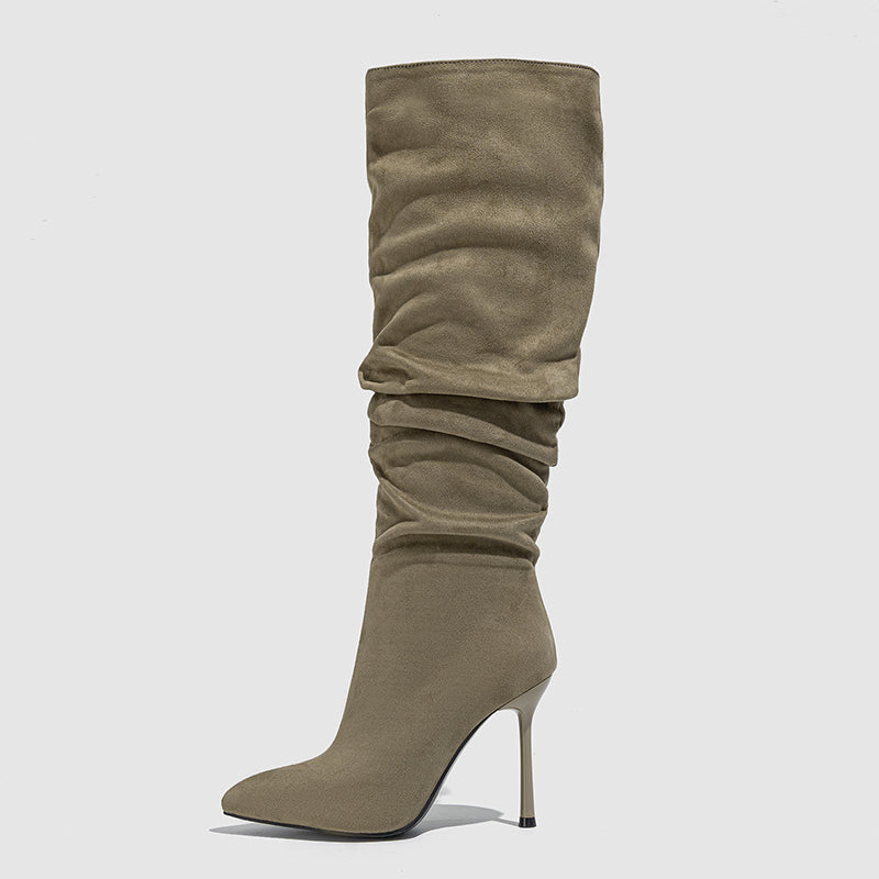 A Vintage Style Shoes with Delicate Timeless Details